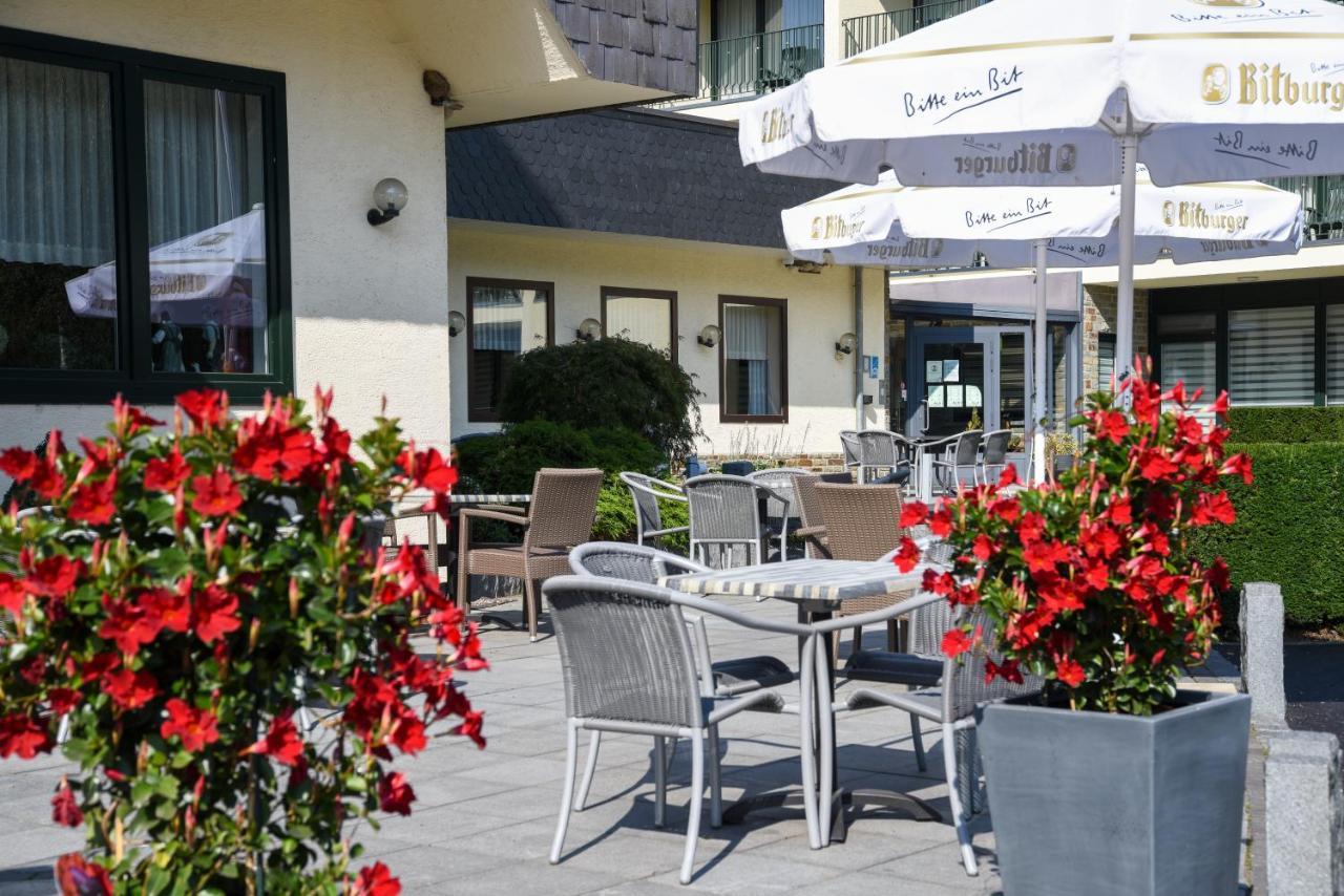 Hotel Haus Tiefenbach Бюланж Екстериор снимка