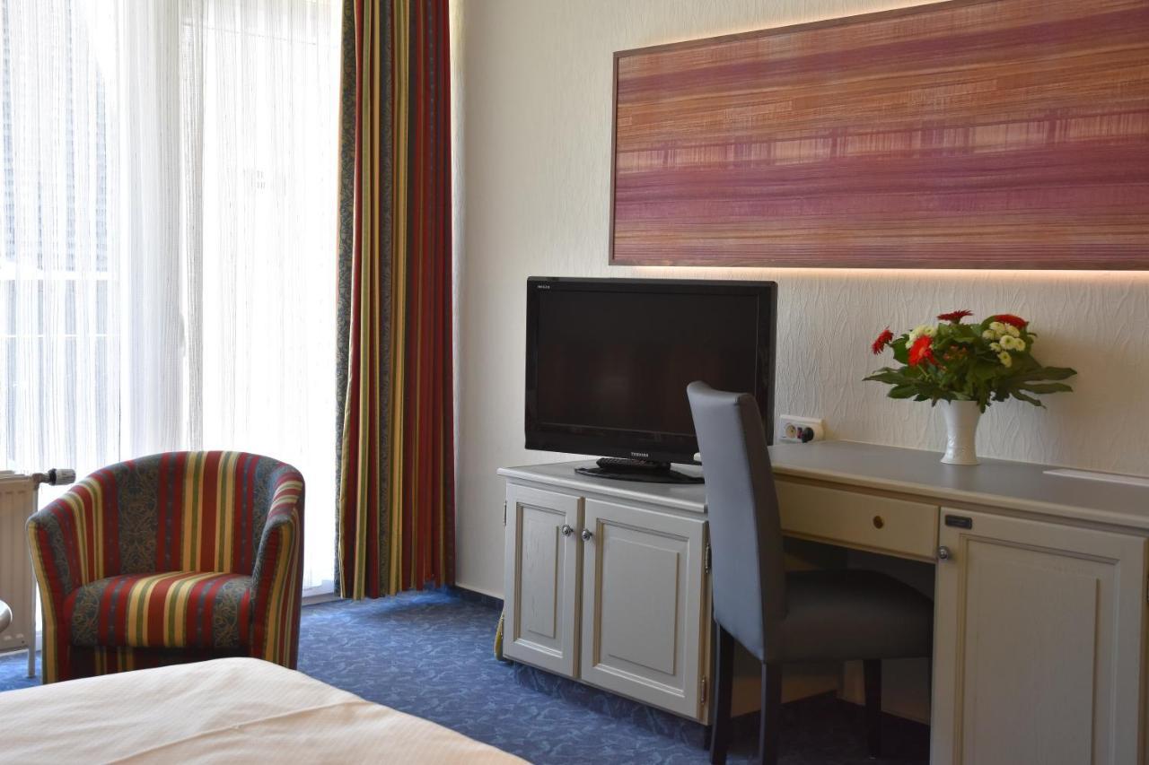 Hotel Haus Tiefenbach Бюланж Екстериор снимка