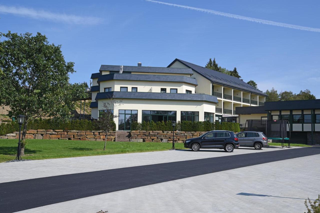 Hotel Haus Tiefenbach Бюланж Екстериор снимка