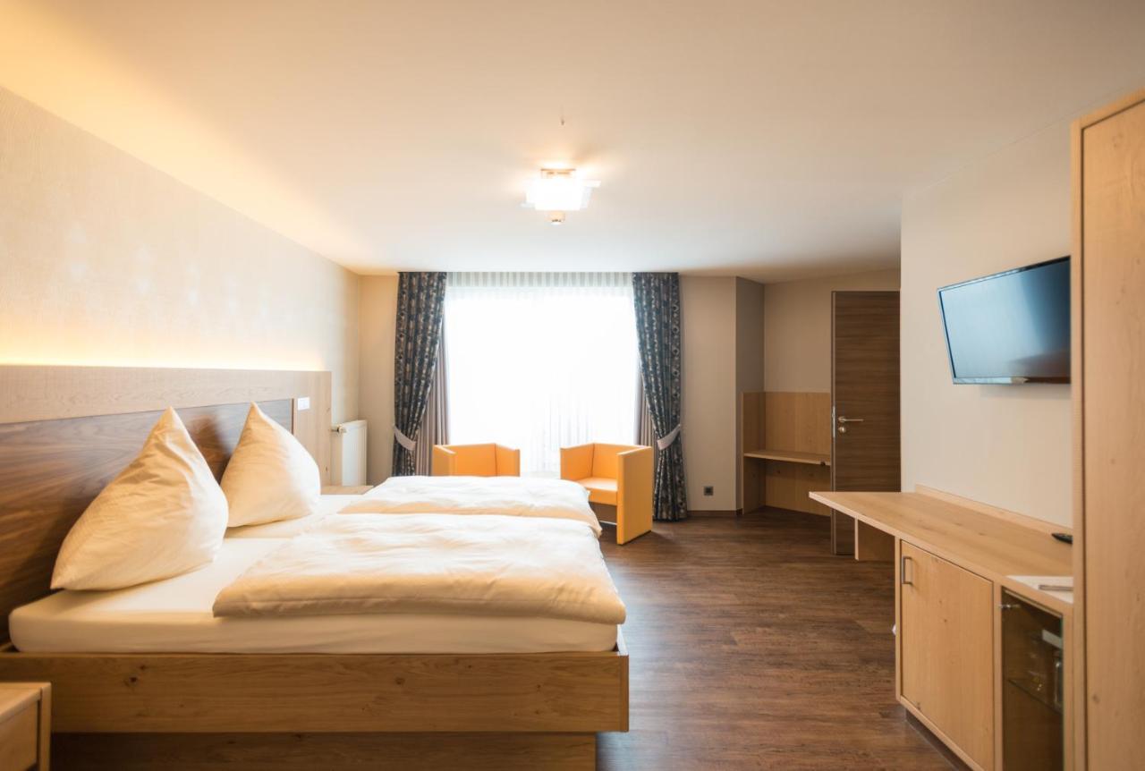 Hotel Haus Tiefenbach Бюланж Екстериор снимка