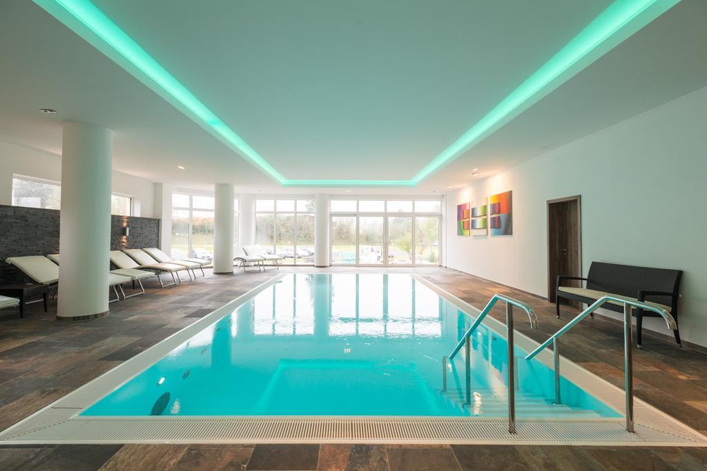 Hotel Haus Tiefenbach Бюланж Екстериор снимка