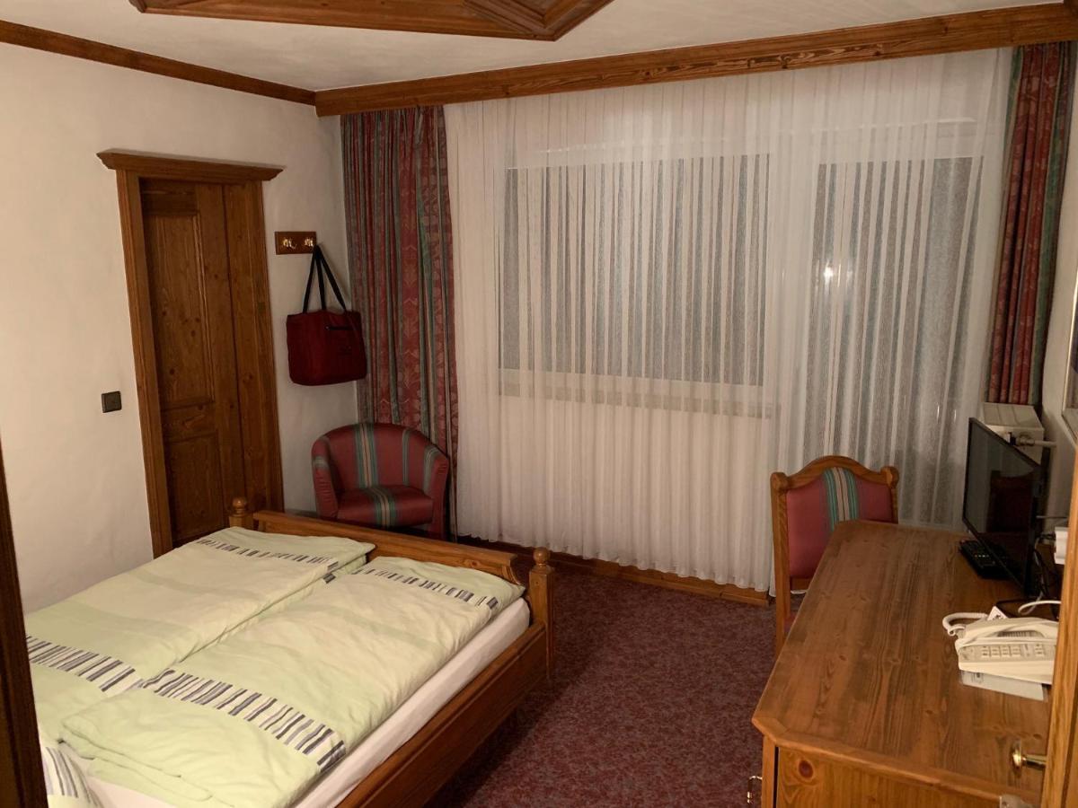Hotel Haus Tiefenbach Бюланж Екстериор снимка