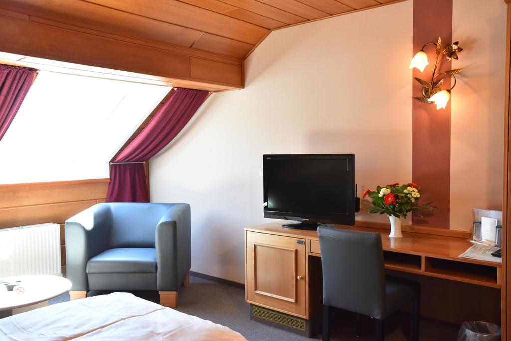 Hotel Haus Tiefenbach Бюланж Екстериор снимка